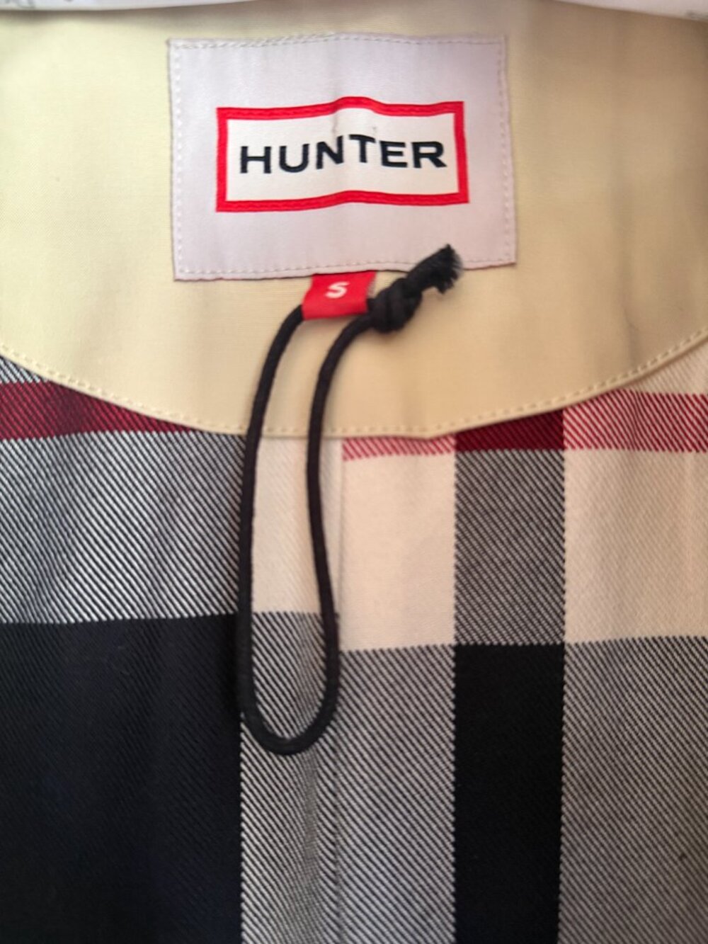 Hunter Beige Trench Coat Sz S Iconic British Heritage Style - Picture 9 of 12